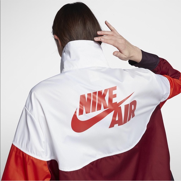 NIKE AIR WOMENS WOVEN JACKET SIZE XS NWT - Picture 2 of 7